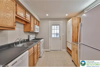 1035 Spring Street, Bethlehem City, PA 18018 - Photo 12