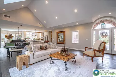 2560 Gracie Lone, Lower Macungie Twp, PA 18062 - Photo 16