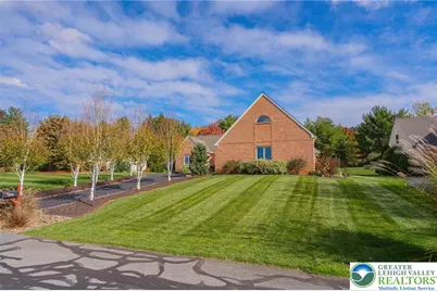 2560 Gracie Lone, Lower Macungie Twp, PA 18062 - Photo 4