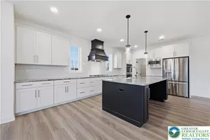 1505 Corkscrew Dr, Bushkill Twp, PA 18091 - Photo 6