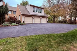 3045 Sheffield Dr, Emmaus Boro, PA 18049 - Photo 6