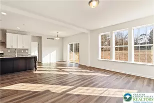 1522 Corkscrew Dr, Bushkill Twp, PA 18091 - Photo 6