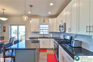 1023 Jean Ct, Palmer Twp, PA 18045 - Photo 12