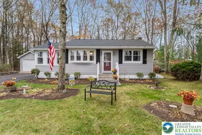 1249 Lexington Avenue, Coolbaugh Twp, PA 18346 - Photo 2