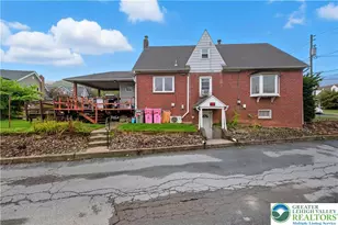 517 Lechauwecki Ave, Bethlehem City, PA 18015 - Photo 2