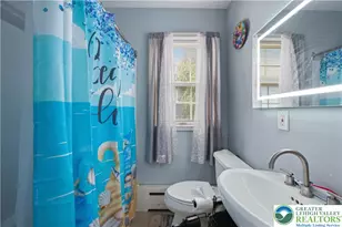 517 Lechauwecki Ave, Bethlehem City, PA 18015 - Photo 14