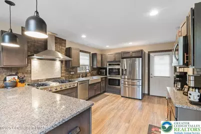 4 Redwood Drive, Penn Forrest, PA 18229 - Photo 2