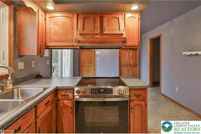 1110 Greenbriar Lane, North Whitehall Twp, PA 18059 - Photo 10