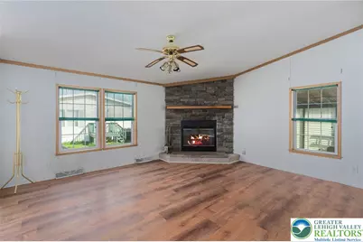 183 Greenbriar Drive S, East Allen Township, PA 18014 - Photo 32