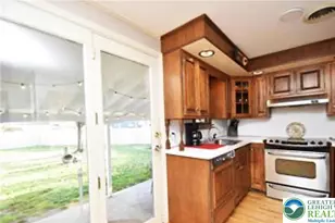 10 Henry Ave, Upper Nazareth Twp, PA 18064 - Photo 4