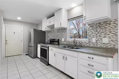 798 Sullivan Trail, Tobyhanna Twp, PA 18355 - Photo 18