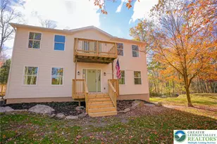 31 Orange Ln, Penn Forrest, PA 18229 - Photo 2