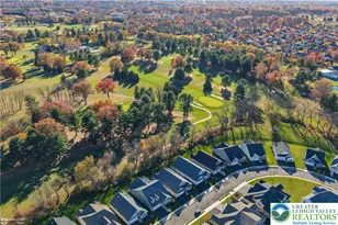 3871 Victors Way, Easton, PA 18045 - Photo 2