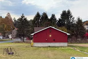 4266 Chestnut Dr, Lehigh Township, PA 18088 - Photo 6