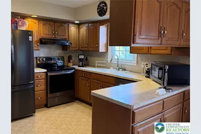 4266 Chestnut Drive, Lehigh Township, PA 18088 - Photo 16