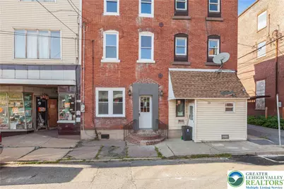 25 W Coal Street, Shenandoah, PA 17976 - Photo 2