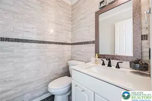 205 Regent St, Bushkill, PA 18324 - Photo 28