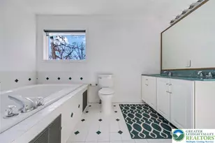 205 Regent St, Bushkill, PA 18324 - Photo 38