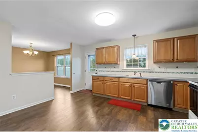 715 White Circle, Allen Township, PA 18067 - Photo 6