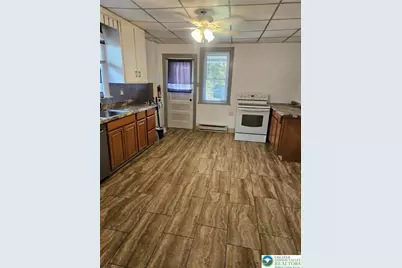 218 W Patterson Street, Lansford Boro, PA 18232 - Photo 6