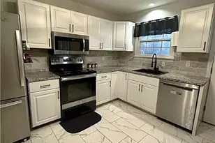 2316 Wagon Wheel Dr, Forks Twp, PA 18040 - Photo 8