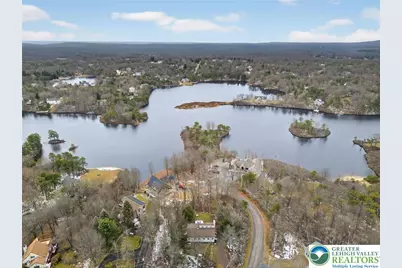 103 Eagle View Run, Tobyhanna Twp, PA 18334 - Photo 2