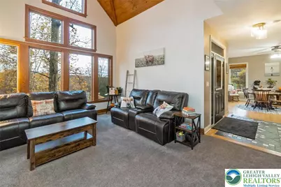 52 Chippawa Circle, Upper Mt Bethel Twp, PA 18343 - Photo 4