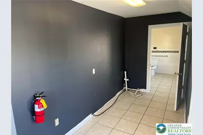 2309 Macarthur Road, Whitehall, PA 18052 - Photo 12