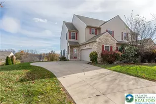 8376 Scenic View Dr, Upper Macungie Township, PA 18031 - Photo 12