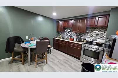 909 N 6th Street, Allentown, PA 18102 - Photo 6