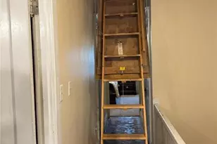 2342 Forest St, Wilson Boro, PA 18042 - Photo 14