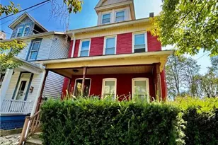 77 Laurel St, Bethlehem City, PA 18018 - Photo 2