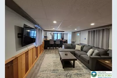 6337 Nisbet Court, Washington Township, PA 18080 - Photo 2