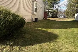 5619 Stonecroft Ln, Lower Macungie, PA 18106 - Photo 44