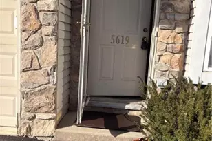 5619 Stonecroft Ln, Lower Macungie, PA 18106 - Photo 4