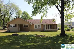 410 S 8th St, Lehighton Boro, PA 18235 - Photo 2