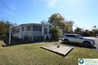 38 Oakwood Court, East Allen Township, PA 18014 - Photo 2