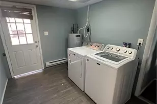 636 Snyder St, Pottsville, PA 17901 - Photo 16