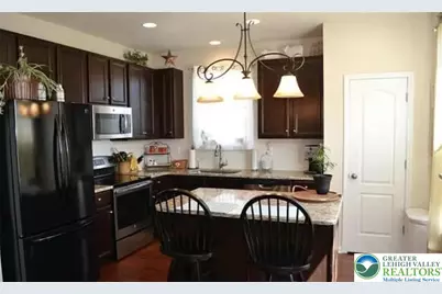 6072 Valley Forge Drive, Upper Saucon Township, PA 18036 - Photo 12