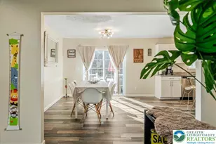 2127 Warwick Cir, Coolbaugh Twp, PA 18466 - Photo 6