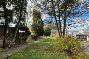 2404 S 4th St, Allentown City, PA 18103 - Photo 20