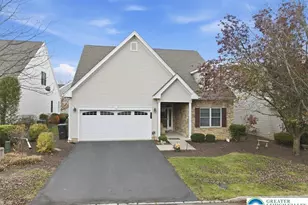 3 Nottingham Ln, Easton, PA 18045 - Photo 2