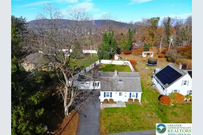 915 Birch Road, Hellertown Boro, PA 18055 - Photo 2