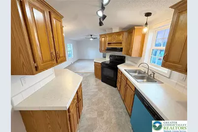 12 Ahearn Drive, Upper Mt Bethel Twp, PA 18343 - Photo 4