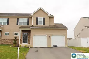 935 Graystone Cir, Allen Township, PA 18067 - Photo 2