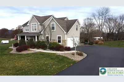 1220 Jane Lane, Pen Argyl Boro, PA 18072 - Photo 2