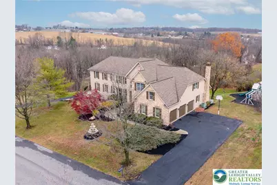 2243 Oakwood Court, Lowhill Twp, PA 18051 - Photo 4