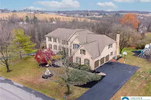 2243 Oakwood Ct, Lowhill Twp, PA 18051 - Photo 4