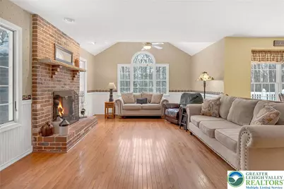 210 Evergreen Court, Ross Twp, PA 18353 - Photo 4