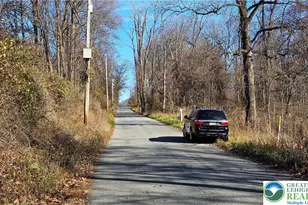 4057 Sherry Hill Rd, Lower Saucon Township, PA 18055 - Photo 2